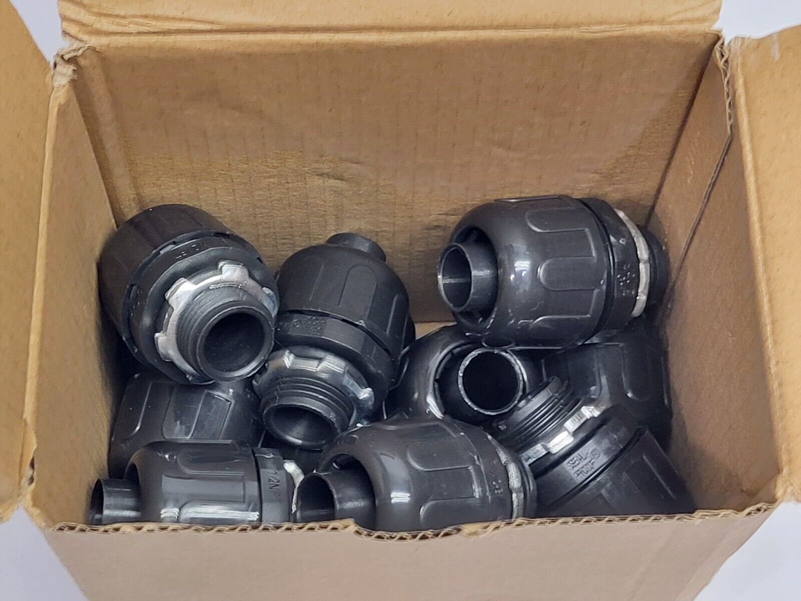Superflex Sealproof 8402 Non-Metallic Straight Connectors 1/2" PKG OF 18 - Maverick Industrial Sales