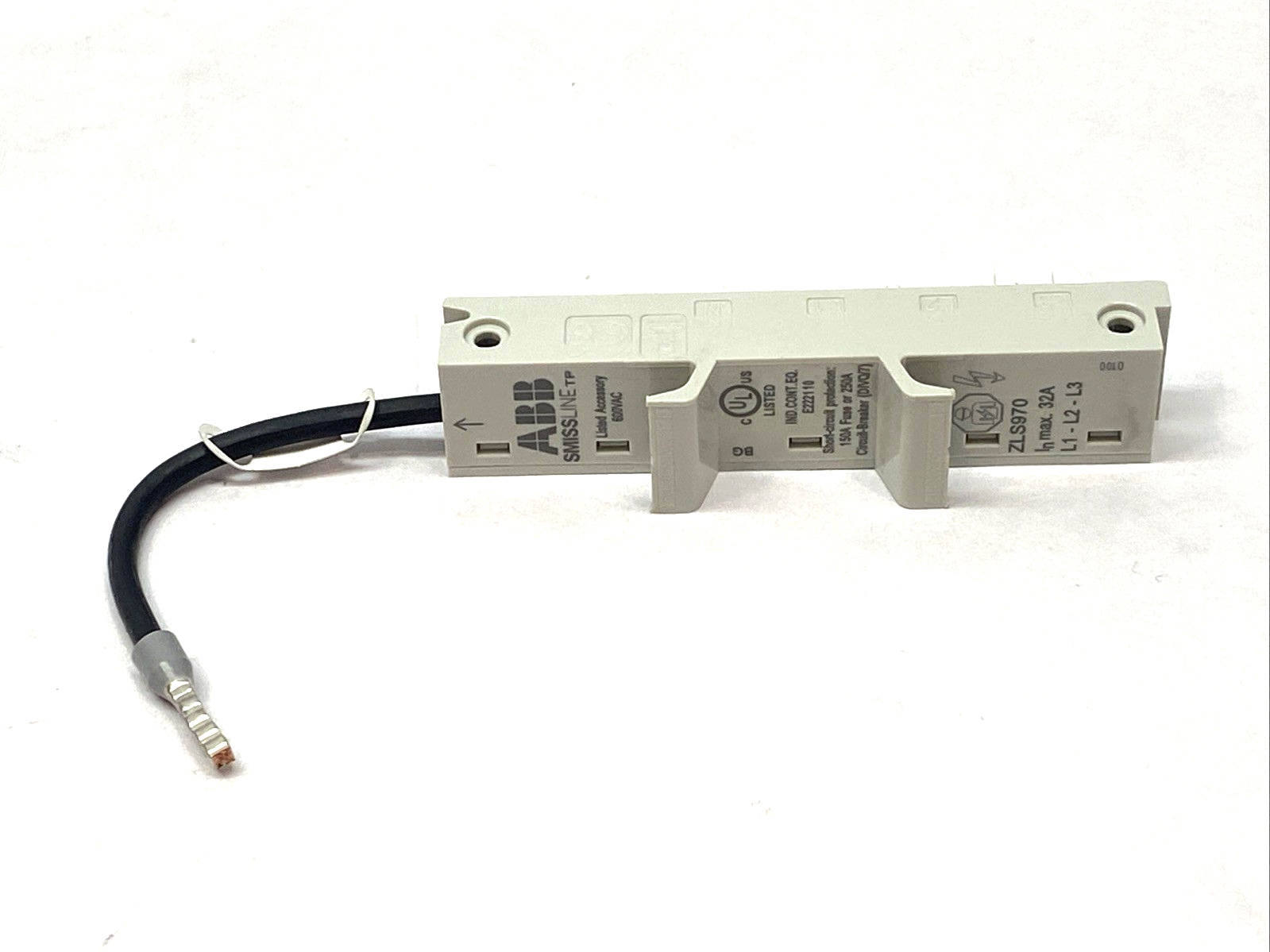 ZLS970 | ABB SMISSLINE TP Universal Adapter 600VAC 32A - Used - Maverick Industrial Sales