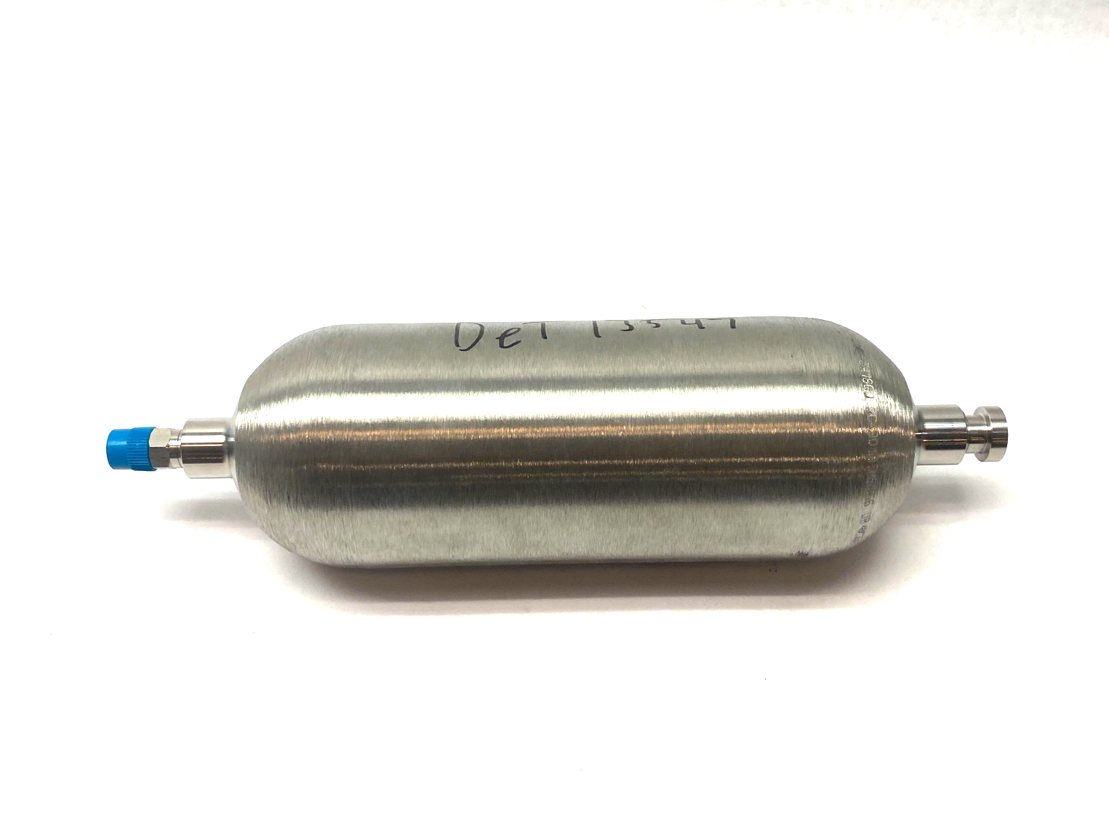 Spectro Physics SF510S1/1.1-42D1A Helium Master 1.02E-4 mbarL/sec, 1500 psia - Maverick Industrial Sales