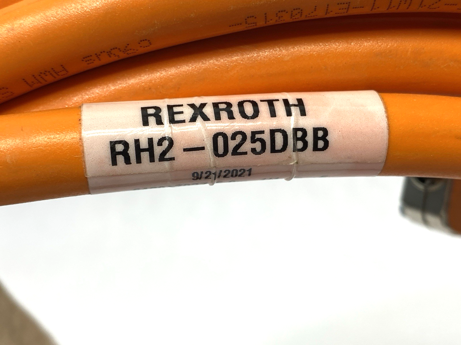 R911372023 | Bosch Rexroth Servo Motor Hybrid Cable 5m RH2-025DBB-NN-005,0 - Used - Maverick Industrial Sales