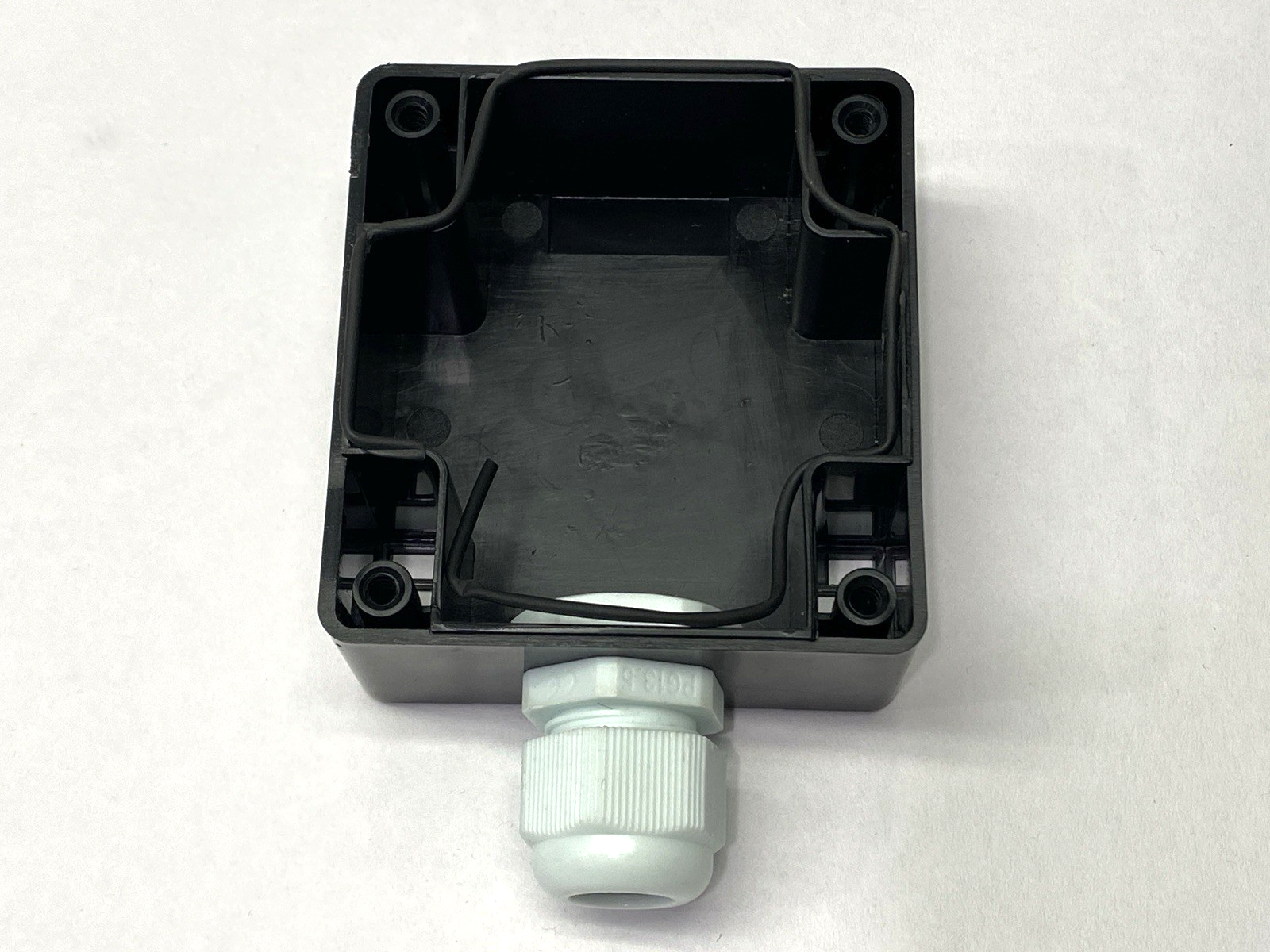 Pushbutton Enclosure 2-13/16" x 3-1/16" w/ Yijia LA36 Green Non-Illuminated - Maverick Industrial Sales