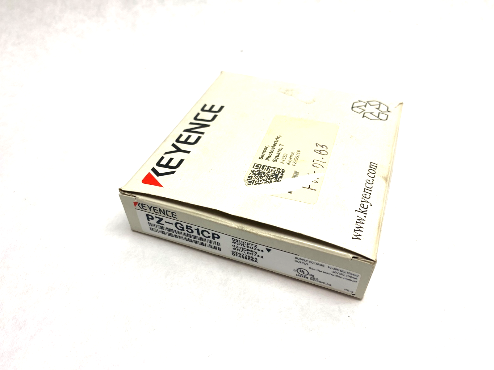 Keyence PZ-G51CP Square Transmissive Thrubeam Sensor Set, M8 Connector Type - Maverick Industrial Sales
