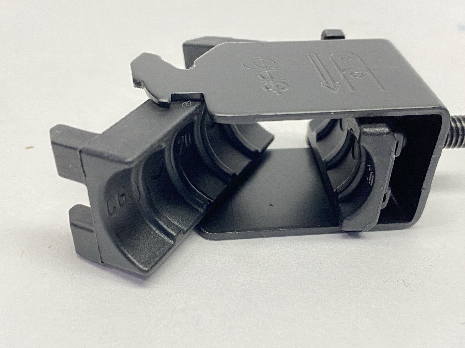 CFX-20-1 | Igus Strain Relief Clamps LOT OF 4 - New Other - Maverick Industrial Sales
