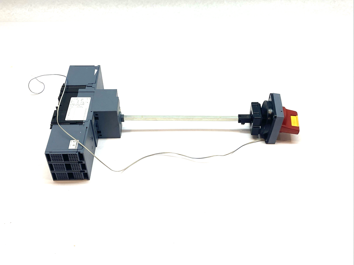 3VA5135-5ED36-0AA0,3VA9137-0FK37 | Siemens 3VA5135-5ED36-0AA0 Circuit Breaker 3-Pole w/ 3VA9137-0FK37 Switch - Used - Maverick Industrial Sales