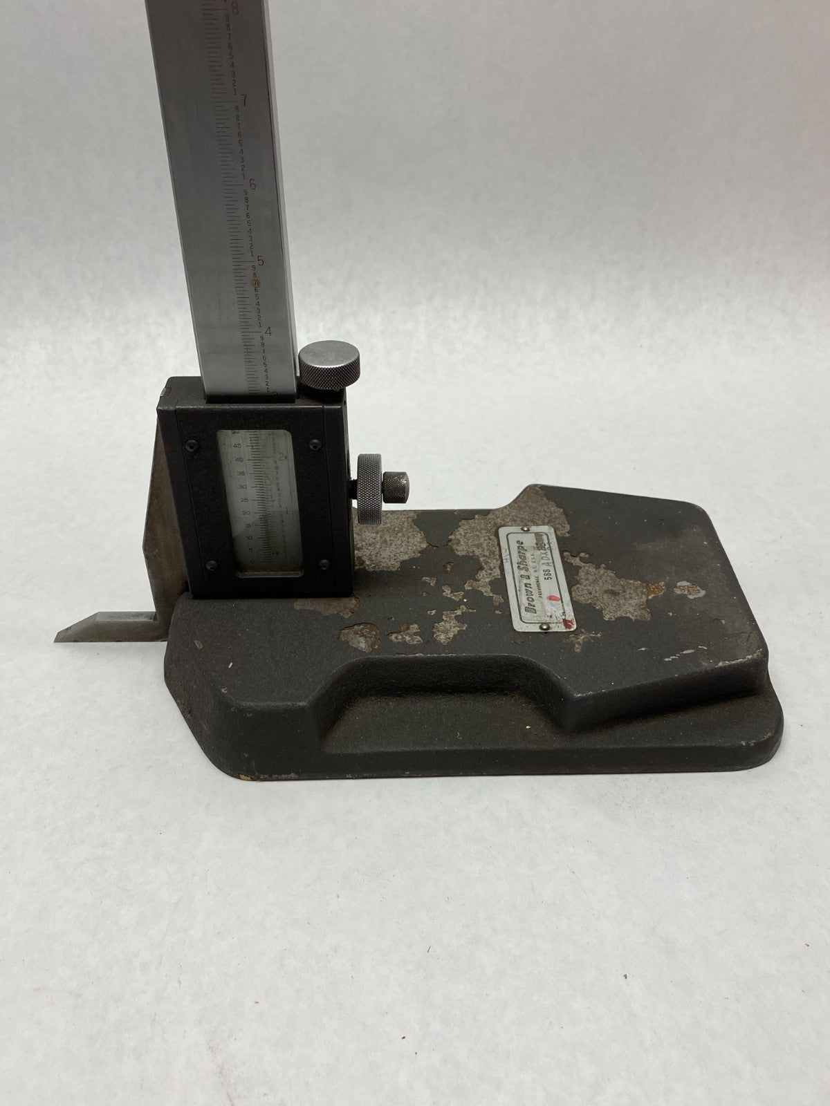 Brown & Sharpe 588 Benchtop 40" Height Gage - Maverick Industrial Sales