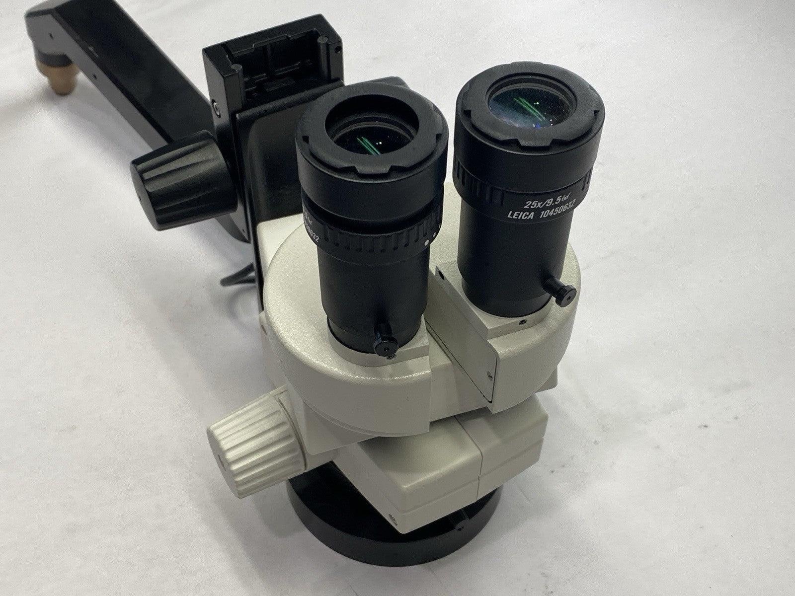 Hesse Microscope And Arm Assembly Leica 10 450 157 - Maverick Industrial Sales