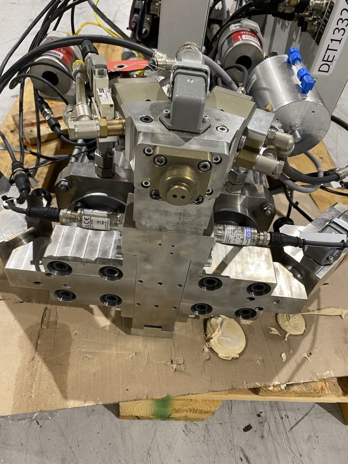 Atlas Copco 83724.000045 80CC SCA Tandem Dispense Meter (Needs Repair) - Maverick Industrial Sales
