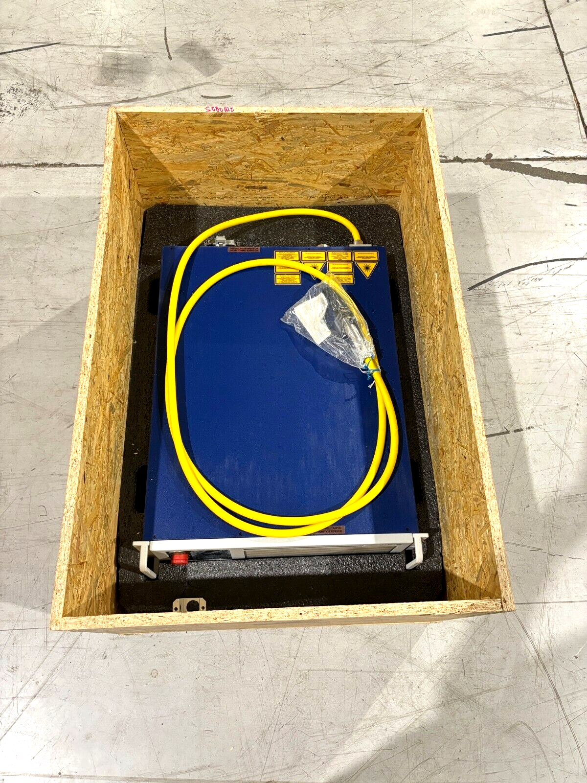 YLR-400-WC-Y14,P30-001214 | IPG YLR-400-WC-Y14 400W 1070nm CW Fiber Laser + P30-001214 Collimator - New – Open box - Maverick Industrial Sales