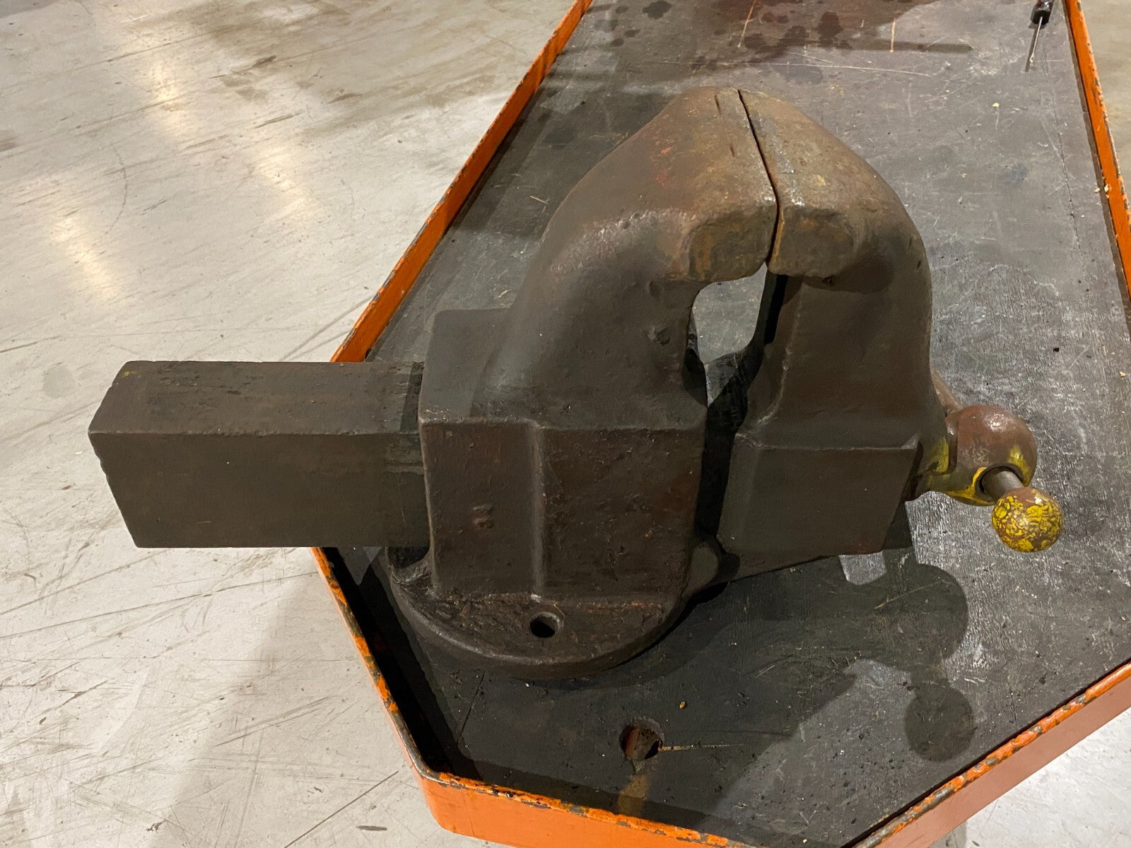 Vintage Reed Mfg No. 34 Benchtop Stationary Vise 6" Jaw Length - Maverick Industrial Sales
