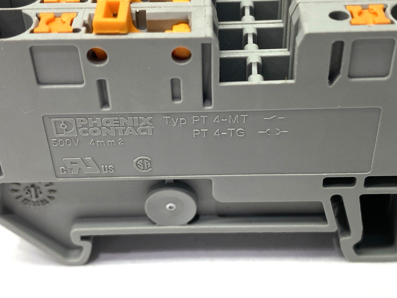 PT 4-MT | Phoenix Contact Knife Disconnect Terminal Block 3211933 LOT OF 4 - Used - Maverick Industrial Sales