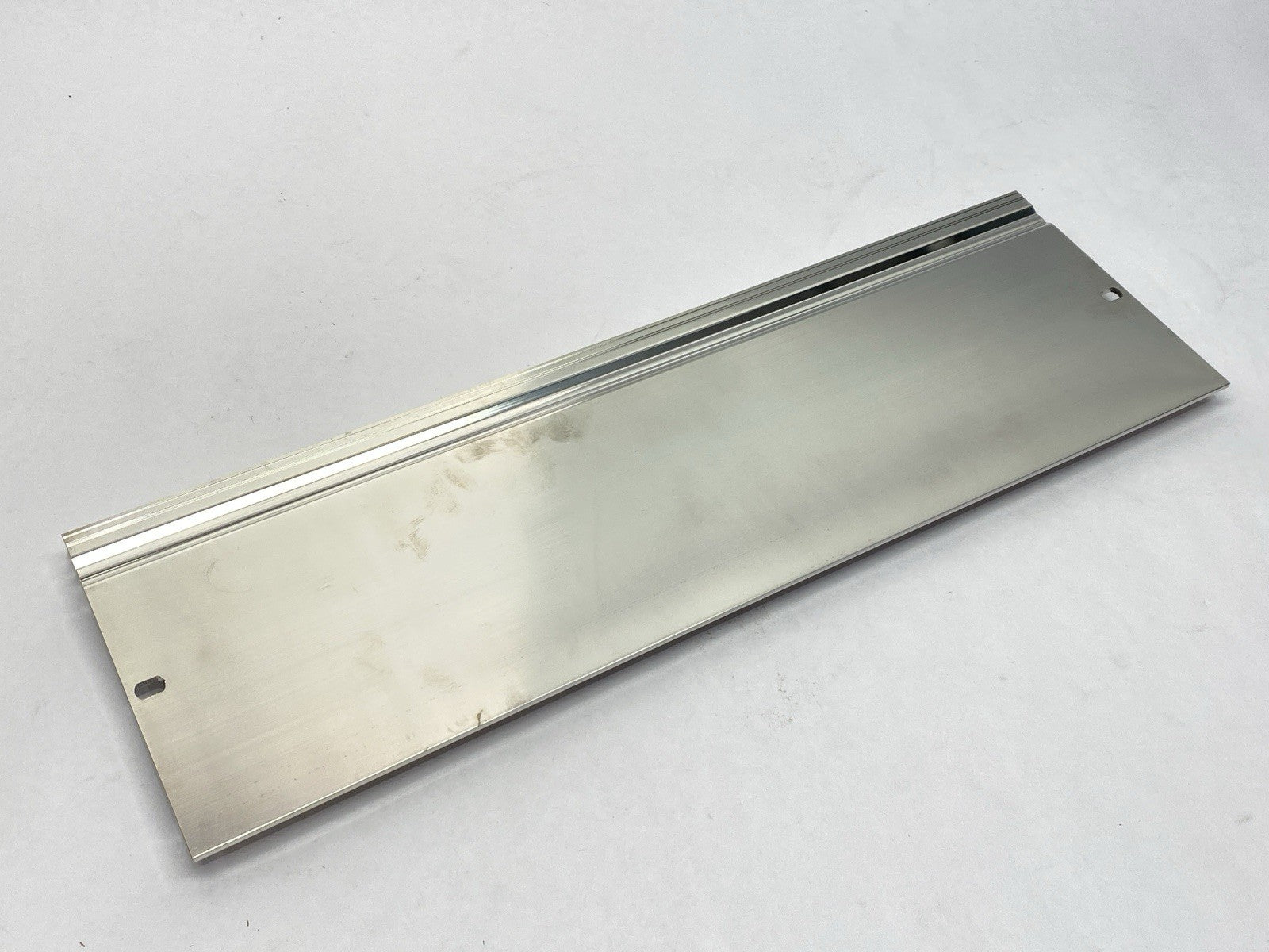 Siemens 6ES7590-1AE80-0AA0 SIMATIC S7-1500 Sectional Mounting Rail - Maverick Industrial Sales