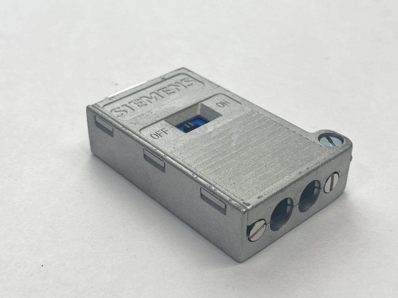 Siemens 6GK15000EA02 PROFIBUS Connector 12 Mbit/s - Maverick Industrial Sales