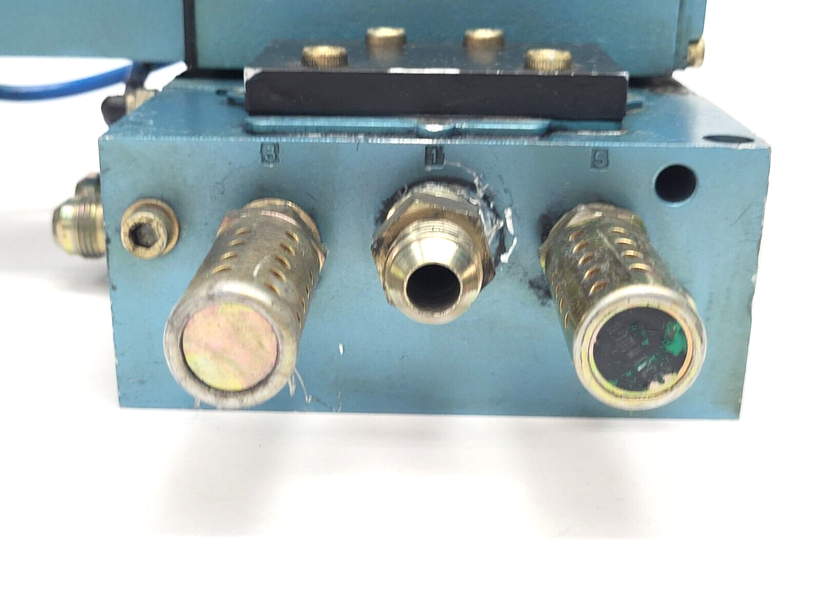 MAC Valves MM-A2B-231 Manifold w/ MV-A2B-A141-PM-6111JC9 Solenoid Valve - Maverick Industrial Sales