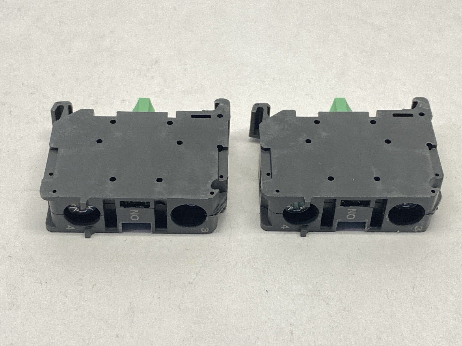 | Allen Bradley 800F-X10 Ser A Contact Block 22.5mm LOT OF 2 - New – Open box - Maverick Industrial Sales