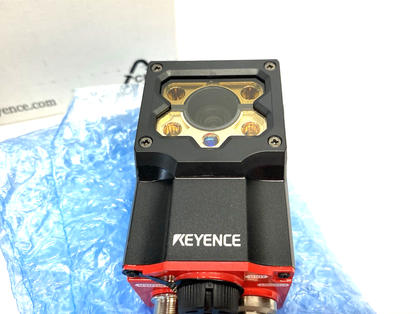 Keyence SR-1000W Automatic Focus 1D/2D Code Reader, Wide-Field Type, 1280 × 1024 - Maverick Industrial Sales