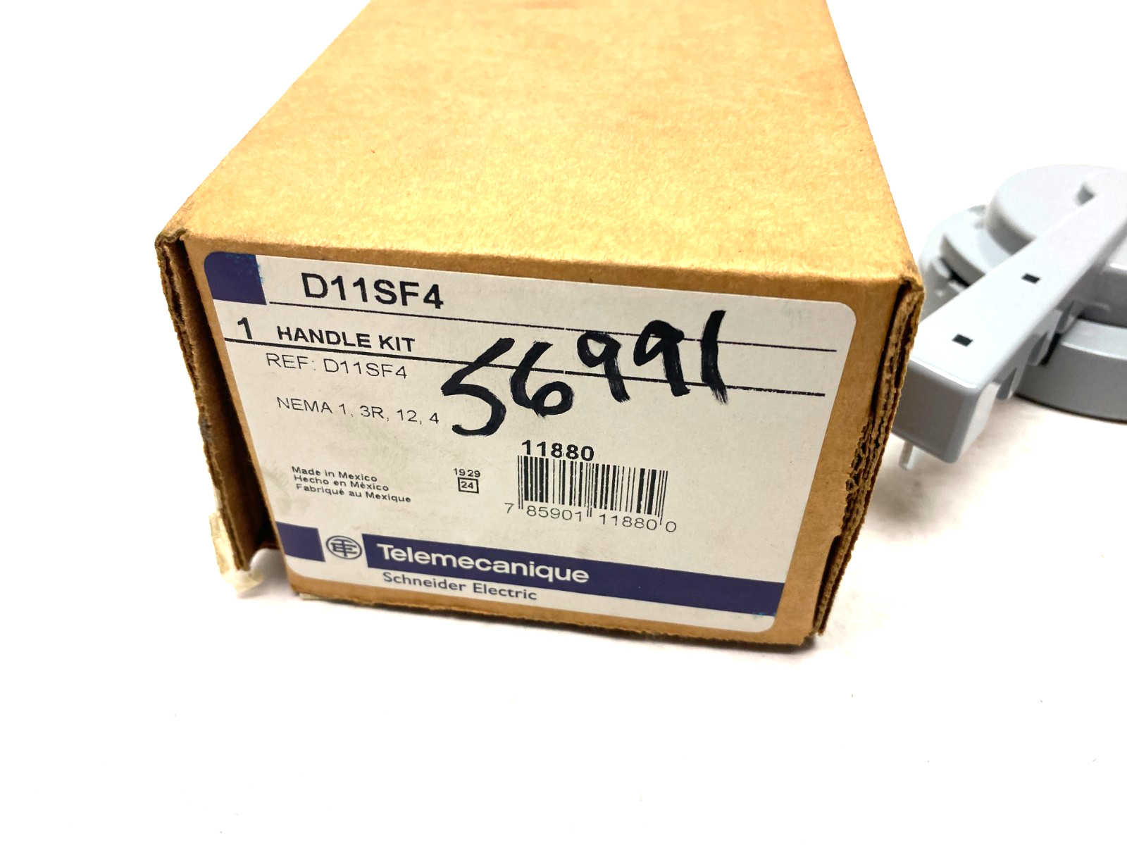D11SF4,11880 | Schneider Electric Telemecanique D11SF4 Rotary Handle Kit, Variable Depth, 11880 - New - Maverick Industrial Sales