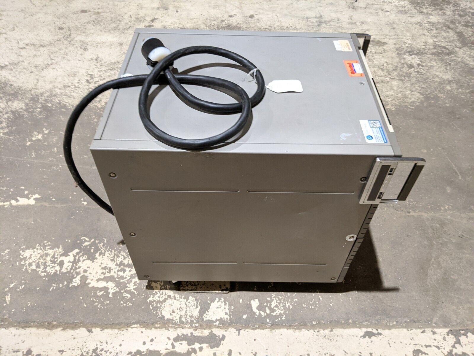 Kikusui PCR 2000L AC Power Supply AC1-150V/AC2-300V - Maverick Industrial Sales