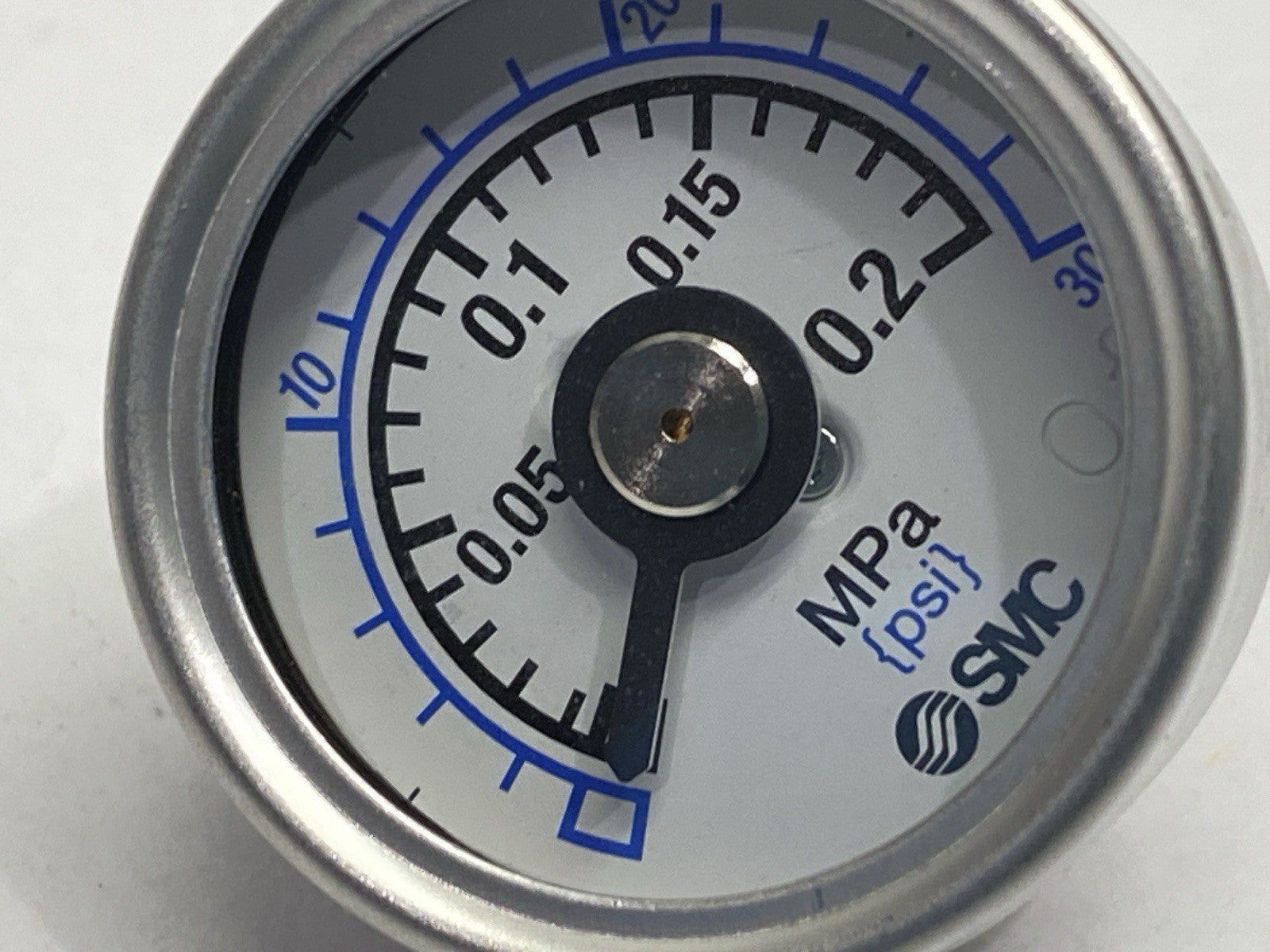 G33-P2-N01-X30 | SMC Pneumatic Regulator Pressure Gauge 0-30PSI LOT OF 2 - New – Open box - Maverick Industrial Sales