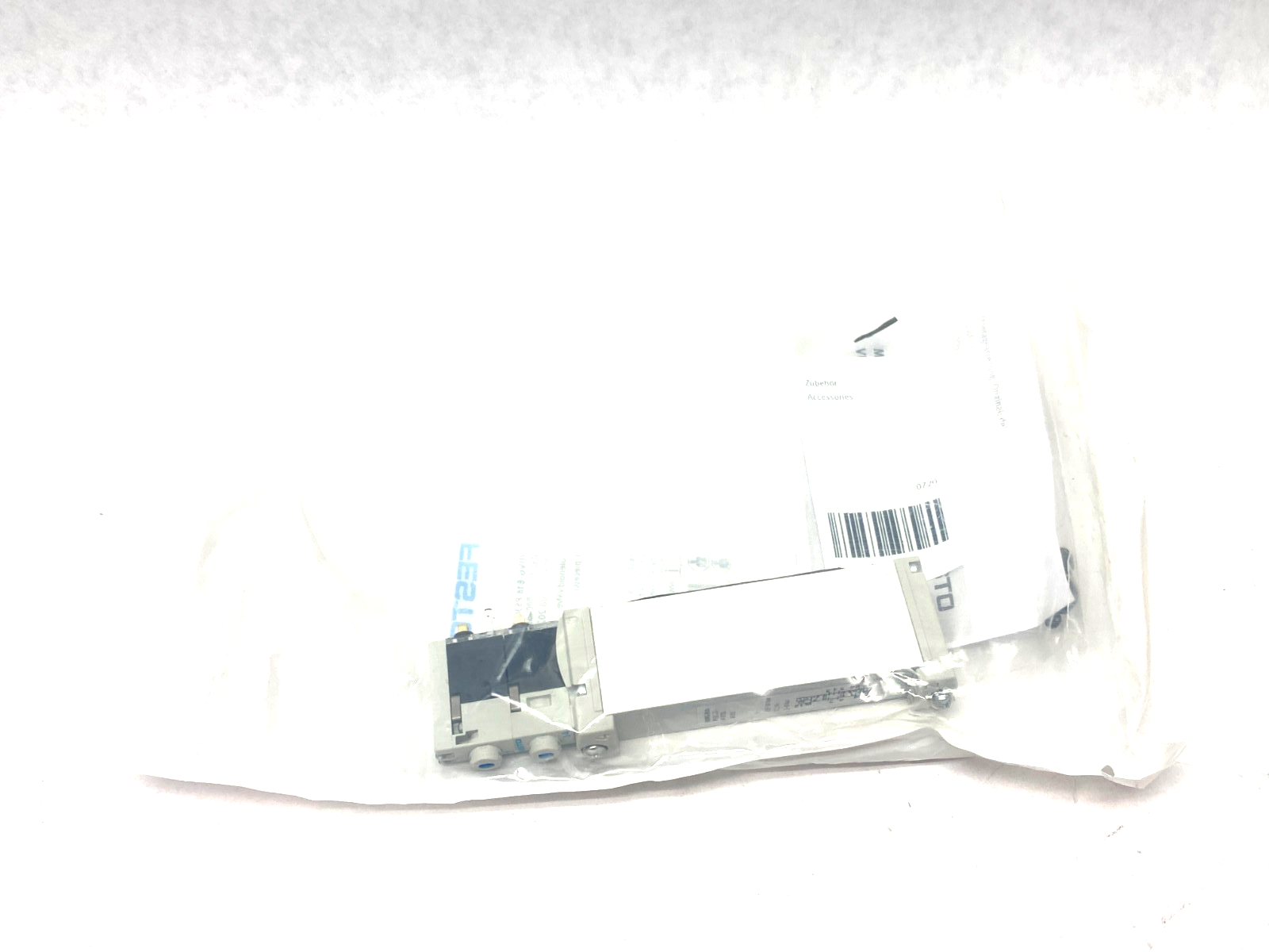 Festo VUVG-B18-P53C-ZT-F-1T1L Solenoid Valve, 5/3 Closed, 8004894 - Maverick Industrial Sales