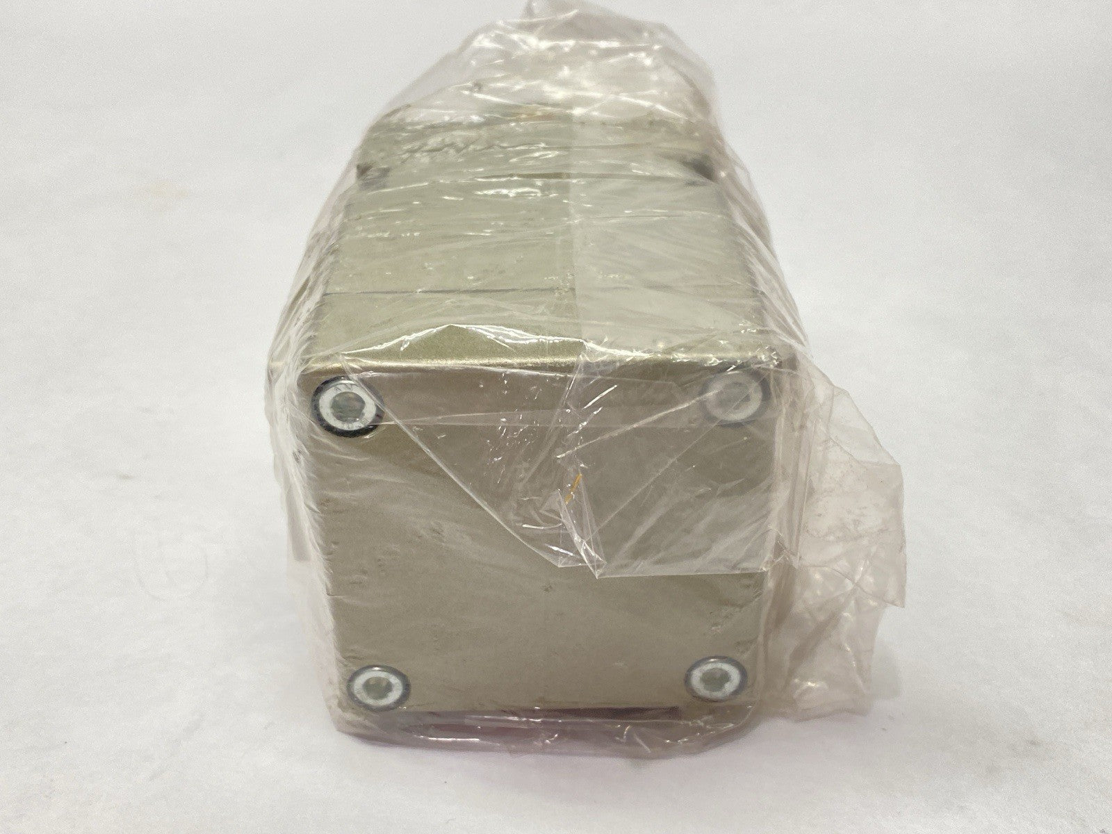 VGA342R-10 | SMC 3-Port Air Operated External Pilot Valve 1" NPT - New Other - Maverick Industrial Sales