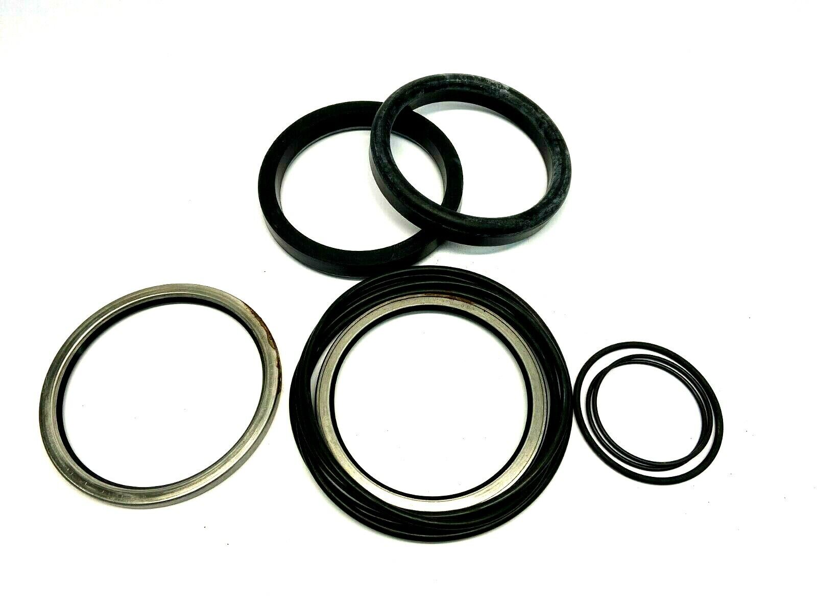 James Walker Mfg 24-102628 Cylinder Repair Kit 16" x 14-3/4" x 1-1/2" - Maverick Industrial Sales