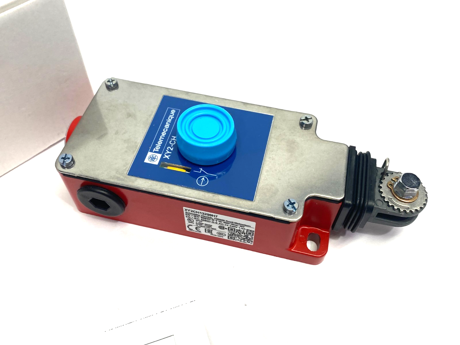 Telemecanique XY2CH13290H7 Latching Emergency Stop Trip Wire Switch 907401 - Maverick Industrial Sales