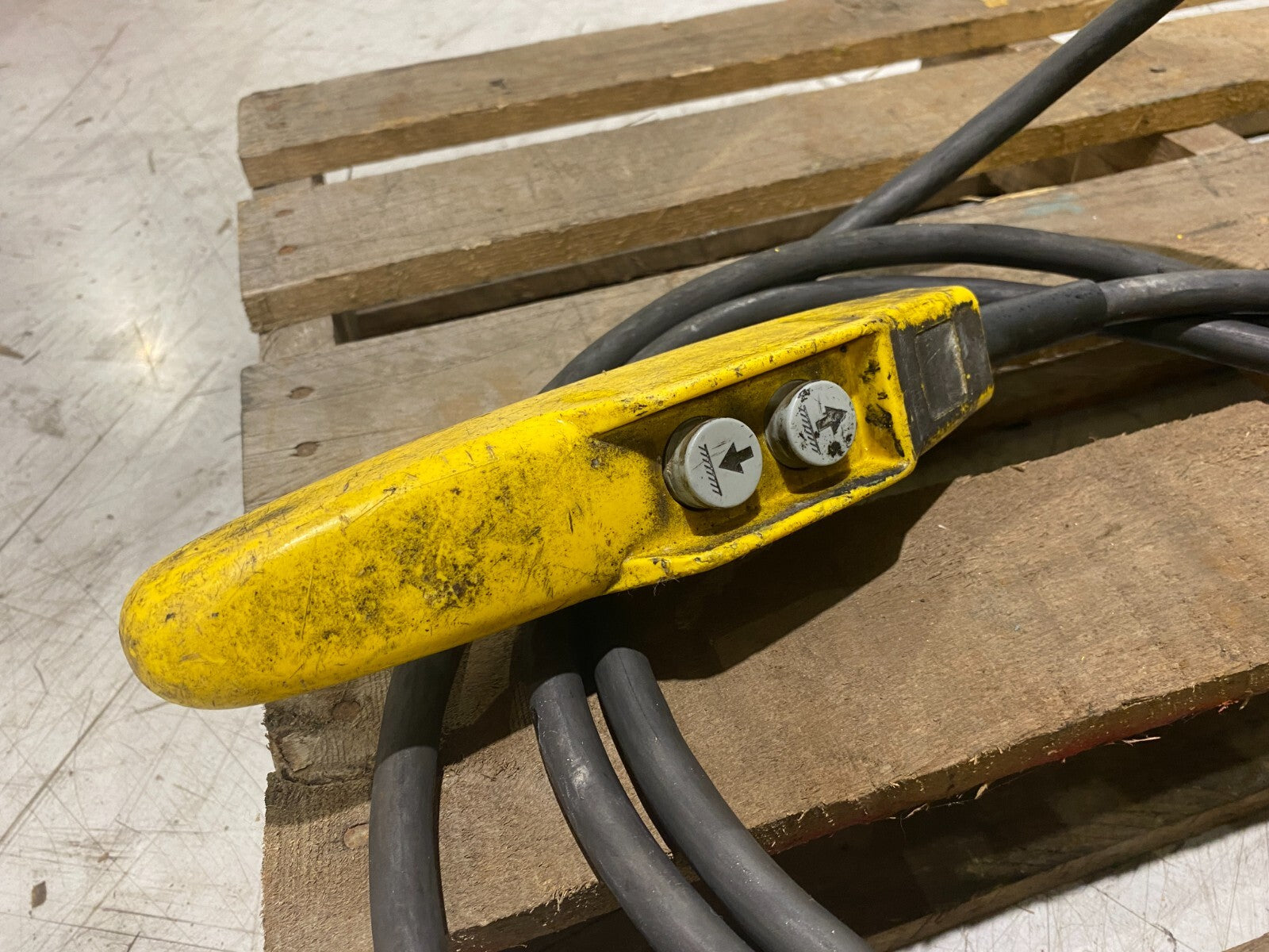 Yale Lift-Tech BEHC0116 ManGuard Budgit Electric Chain Hoist 1-Ton Capacity 1HP - Maverick Industrial Sales