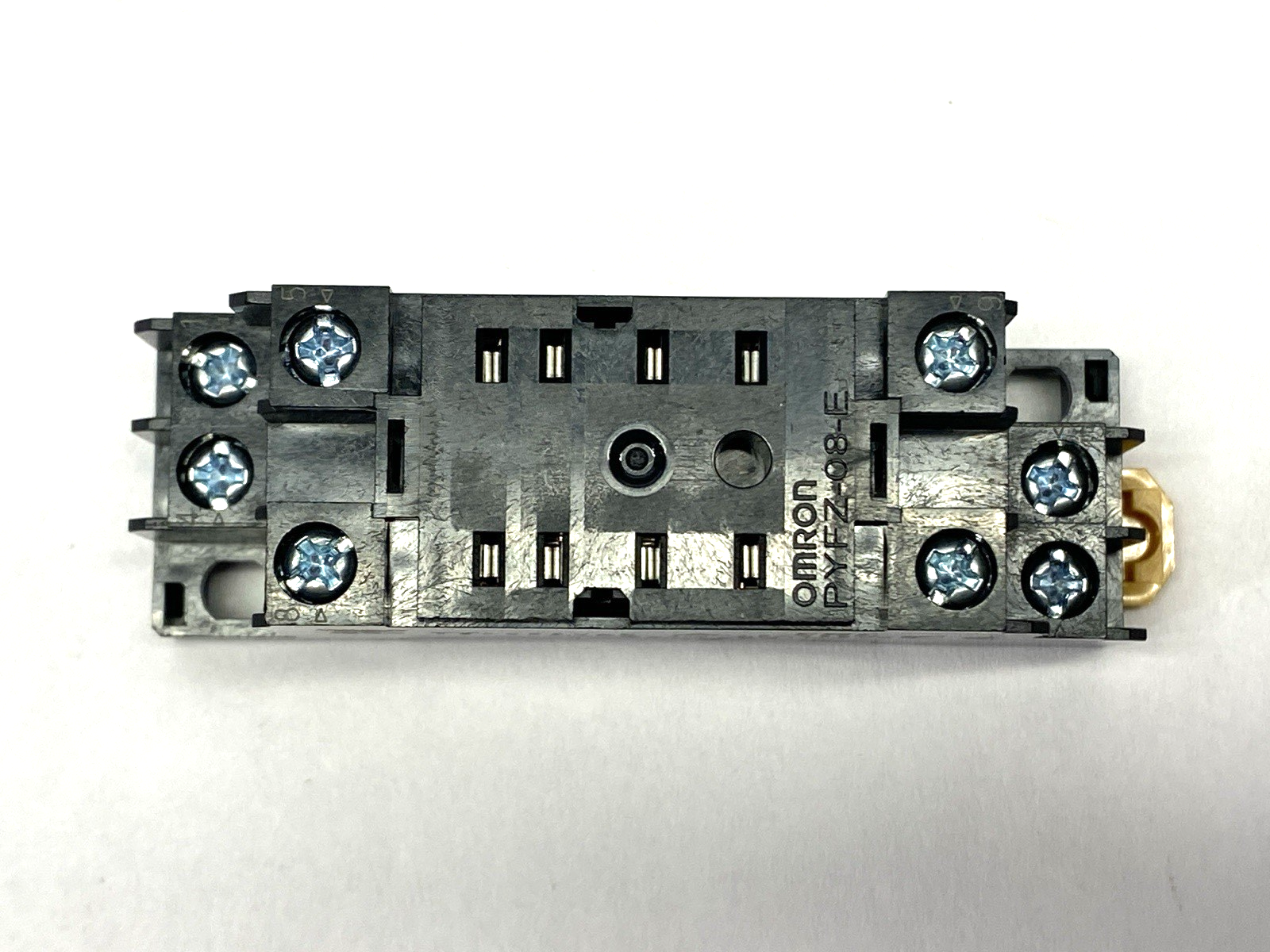 PYFZ-08-E | Omron Relay Socket 250VAC 10A - New – Open box - Maverick Industrial Sales