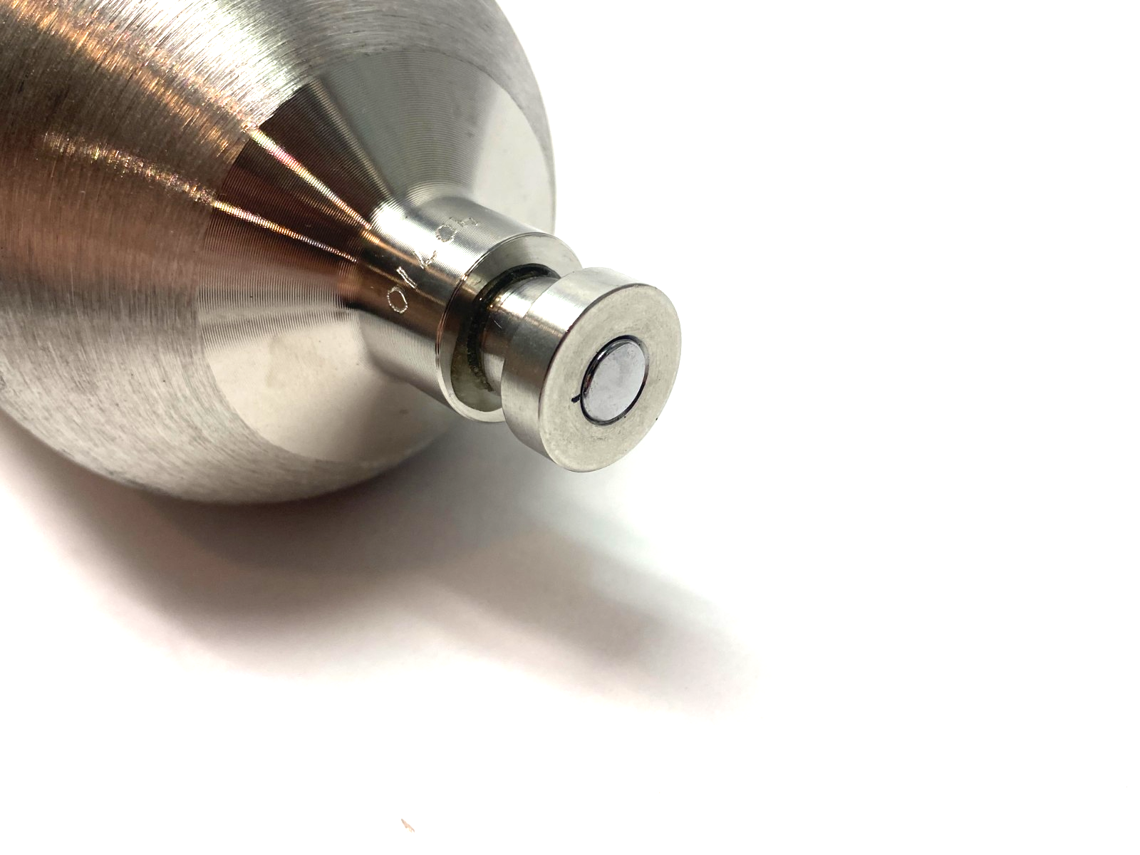 Spectro Physics SF510S1/1.1-42D1A Helium Master 1.02E-4 mbarL/sec, 1500 psia - Maverick Industrial Sales
