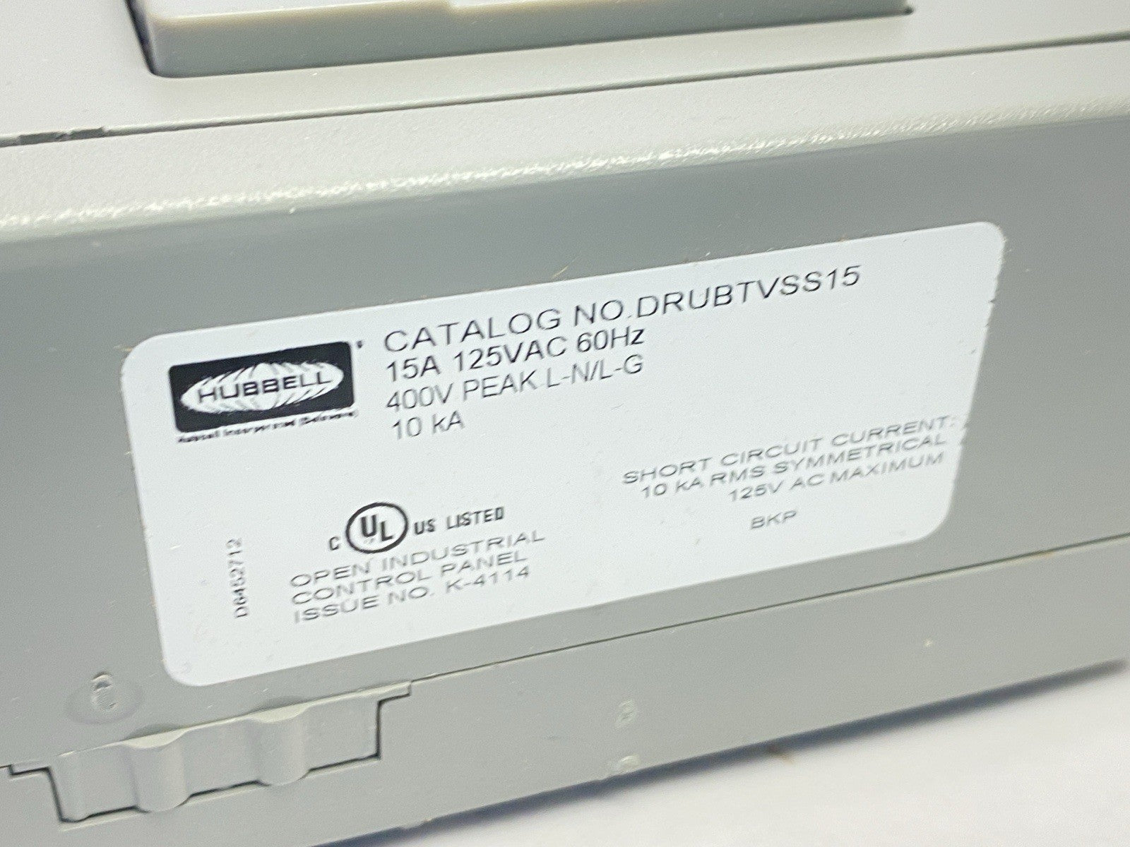 DRUBTVSS15 | Hubbell DIN Rail Utility Box Complete Unit TVSS DIN Rail Box 15A TVSS - New – Open box - Maverick Industrial Sales