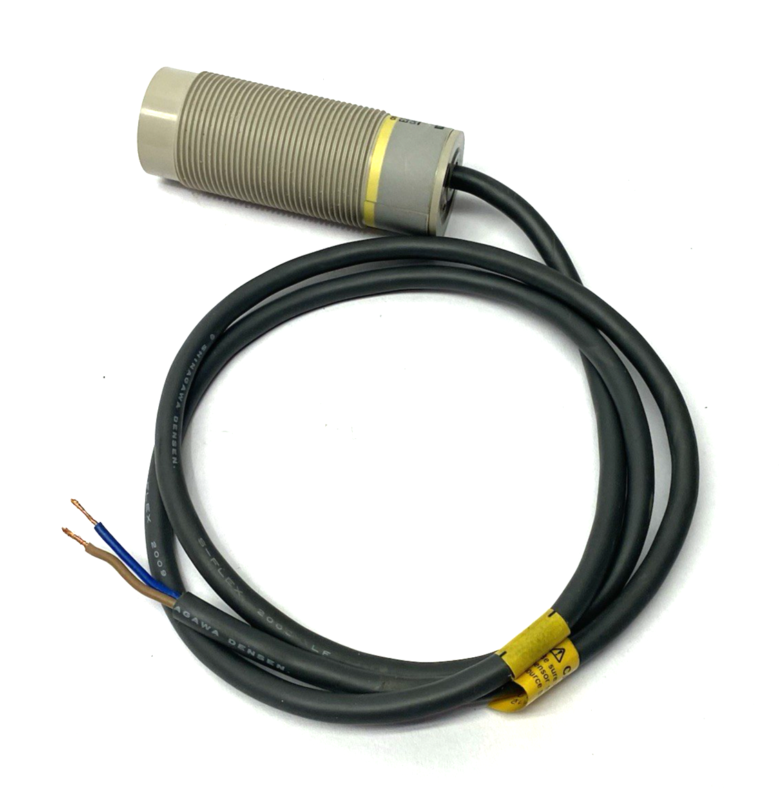 E2K-X15MY2 | Omron Capacitive Proximity Switch Cylinder type, M30 15mm - New – Open box - Maverick Industrial Sales