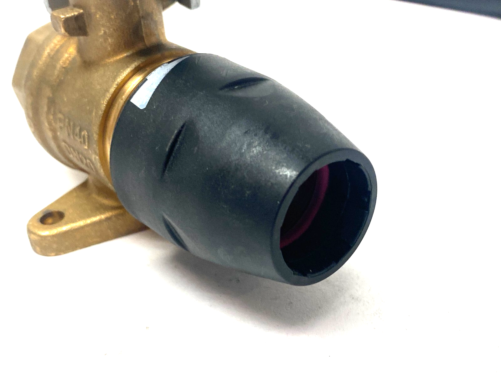 Airnet 2811 1153 80 Ball Valve Female 3/4" NPT to DN20mm Air Tube - Maverick Industrial Sales