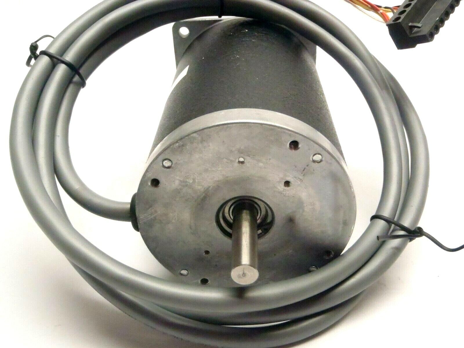 Servo Motor 9.5mm Stem 85mm Bore With Cable 7 Pin Terminal - Maverick Industrial Sales