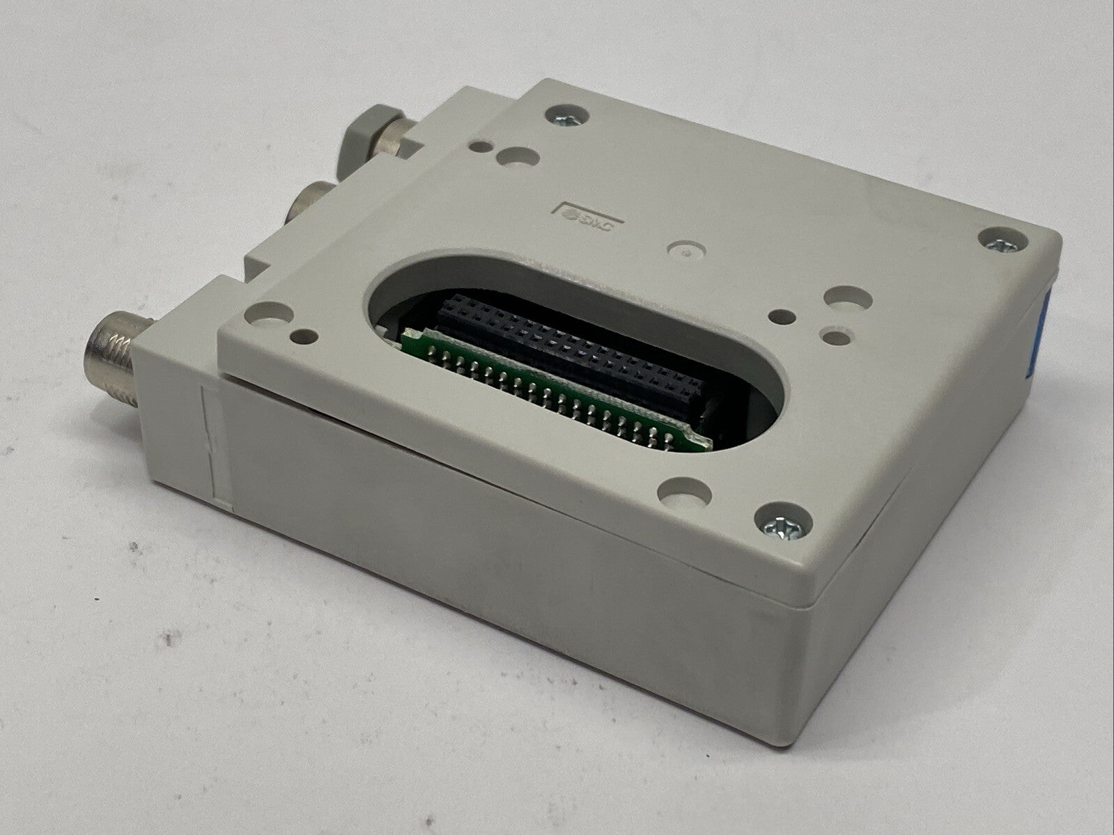 SMC EX260-SEN3 Compact Serial Interface Unit, 16 Point PNP, 24VDC - Maverick Industrial Sales