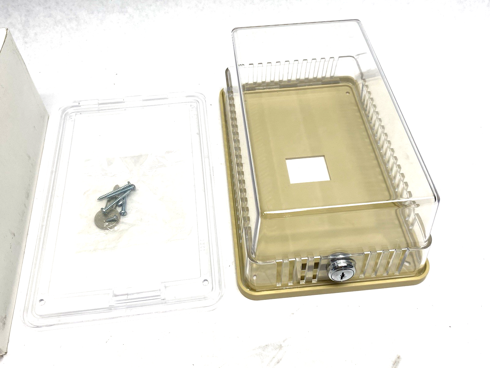 BTG-UK2 | Interstate Electric Locking Thermostat Guard/Cover, Clear, Plastic - New – Open box - Maverick Industrial Sales