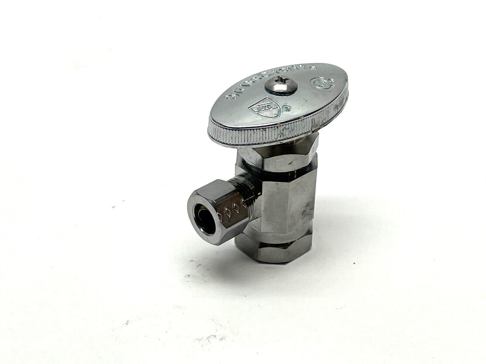 0R17 C1 | BrassCraft Angle Valve 1/2" Inlet 3/8" Outlet - New – Open box - Maverick Industrial Sales