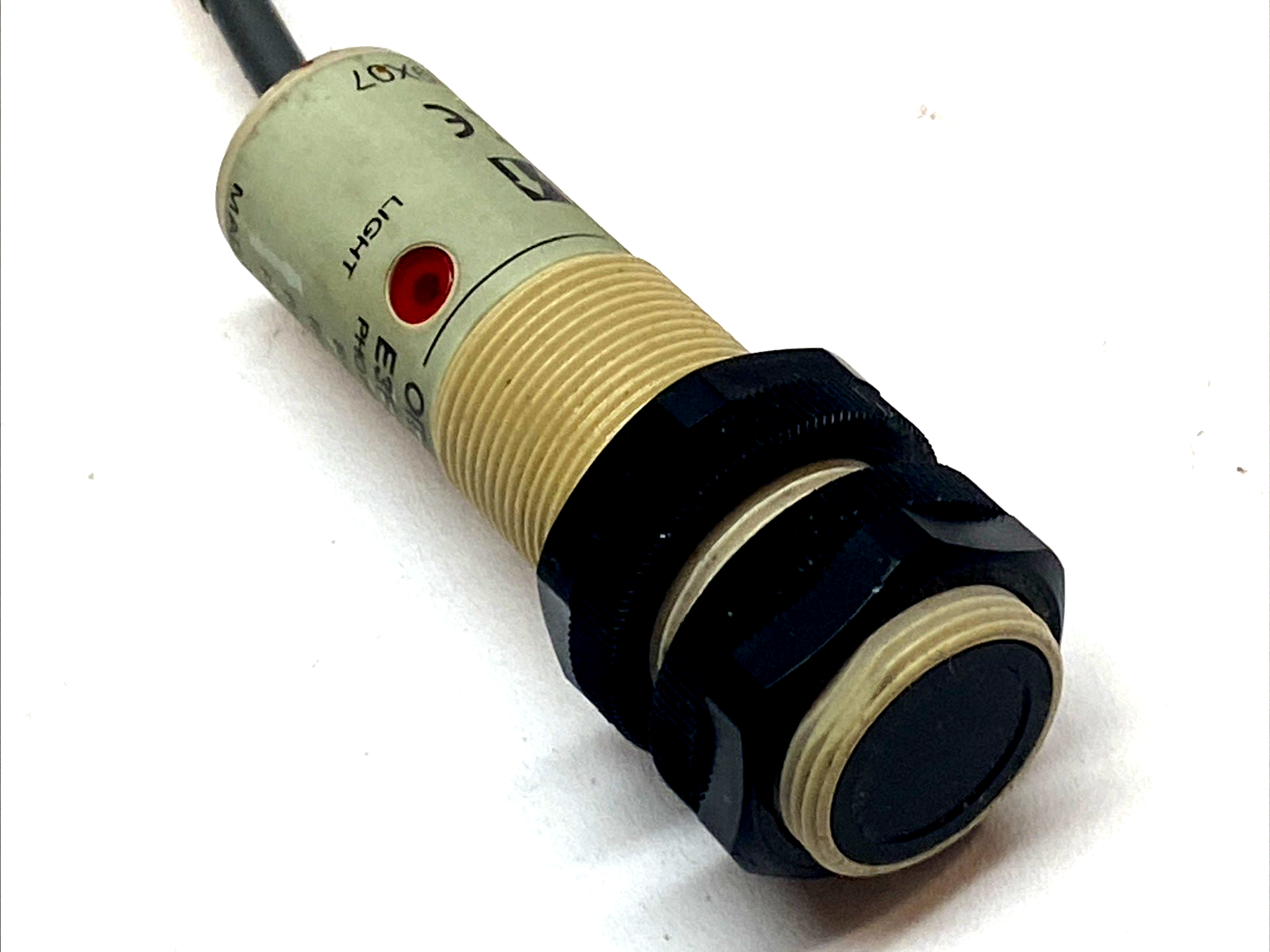 E3F2-DS10B4-N | Omron Photoelectric Sensor Diffuse 0.1m PNP 10-30VDC - Used - Maverick Industrial Sales