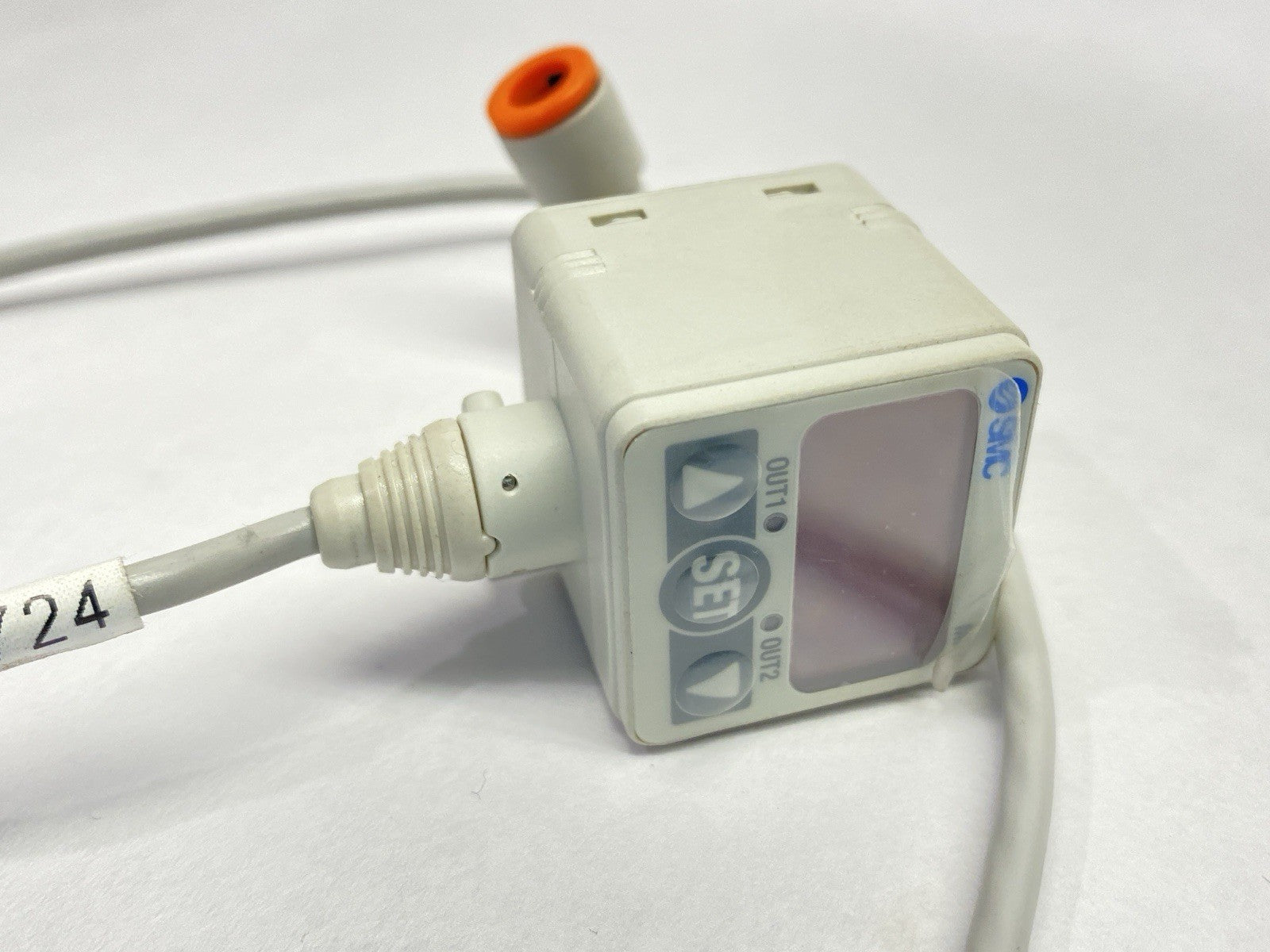 ISE40-T1-62L | SMC Pneumatic Pressure Switch 12-24VDC - Used - Maverick Industrial Sales