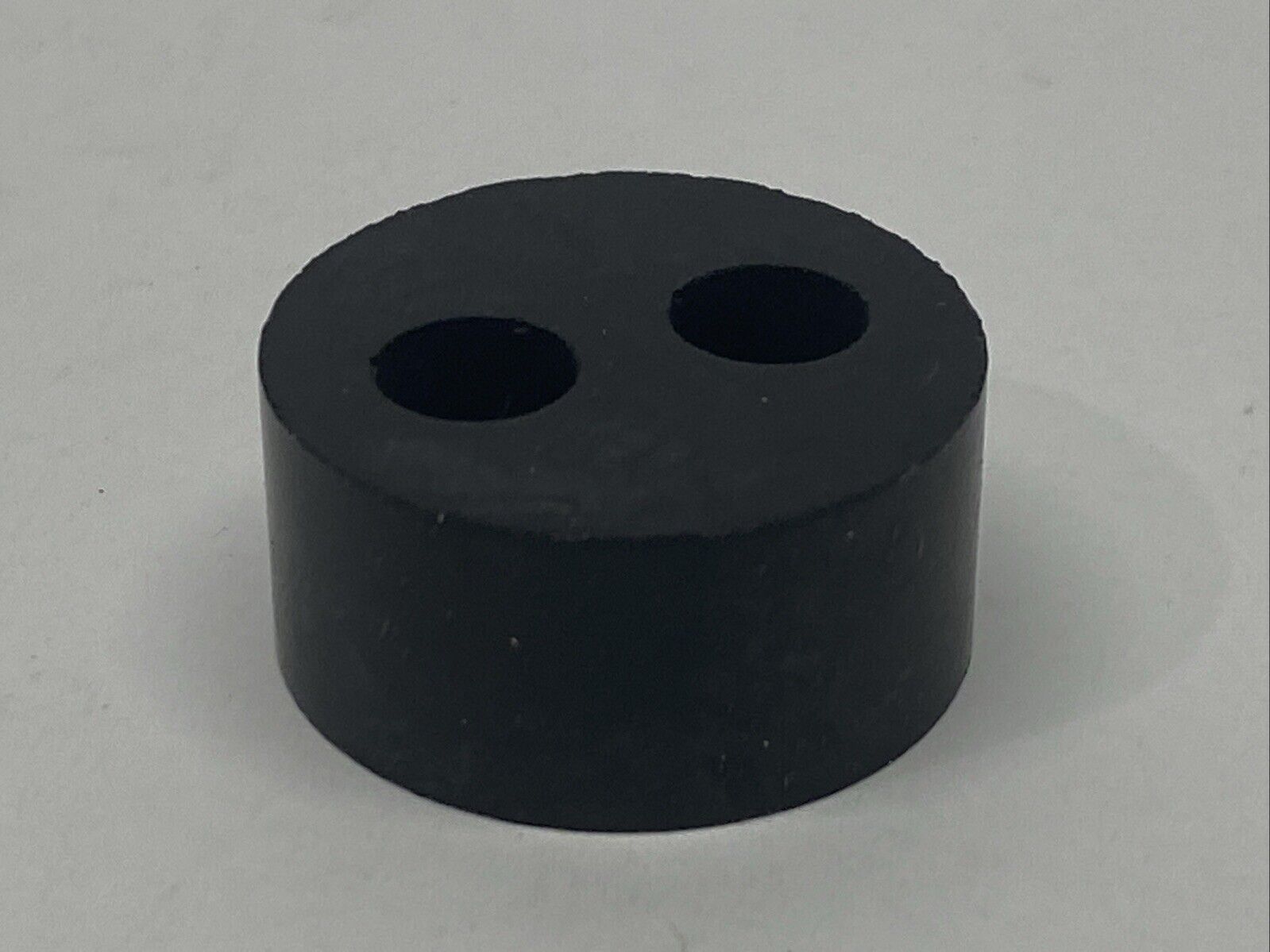 Lapp 53332270 SKINTOP DIX-M Multi Cable Sealing Bushing 2x 0.275" Holes PKG 27 - Maverick Industrial Sales