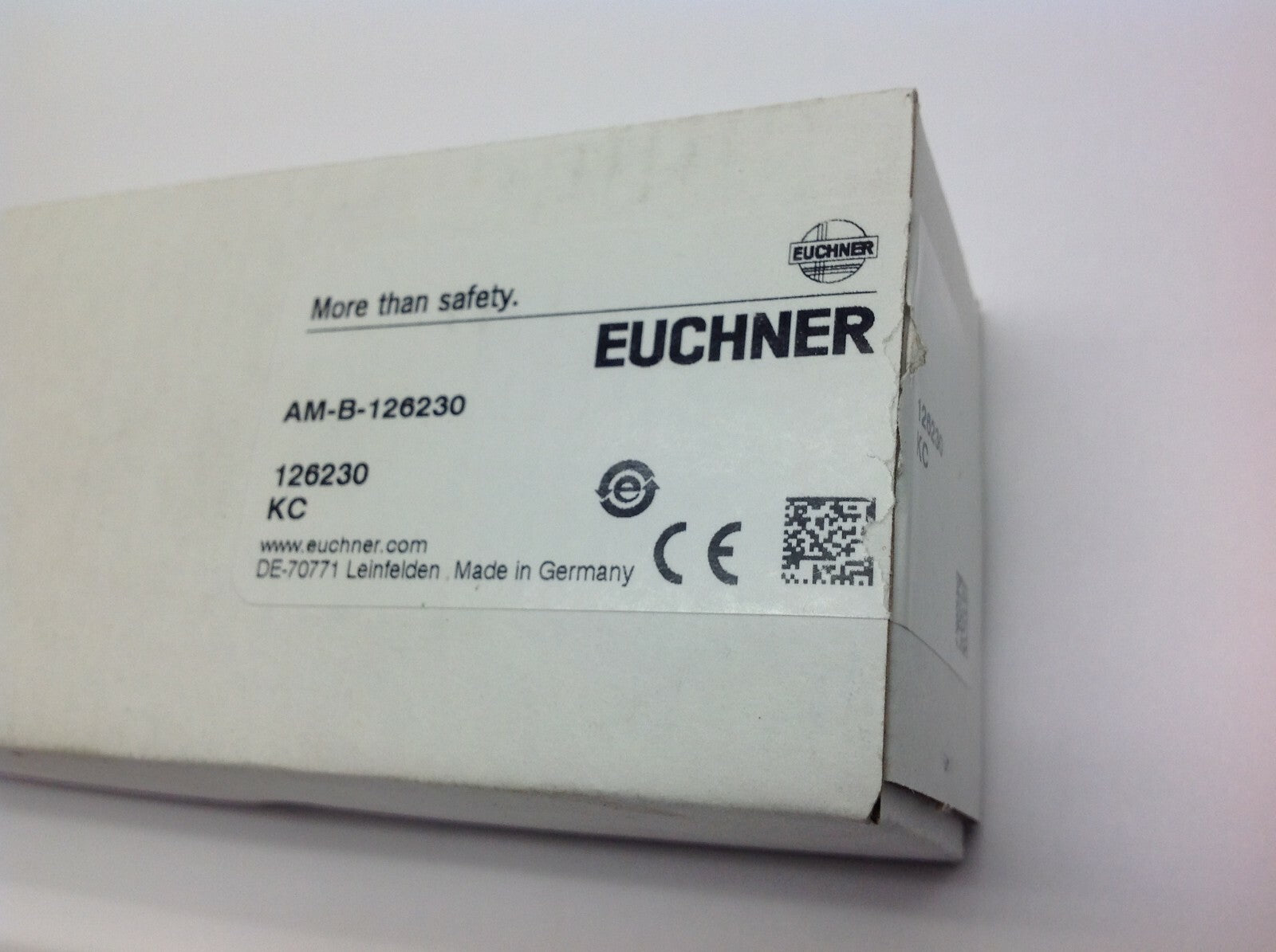AM-B-126230 | Euchner Mounting Bracket 126230 - New – Open Box - Maverick Industrial Sales