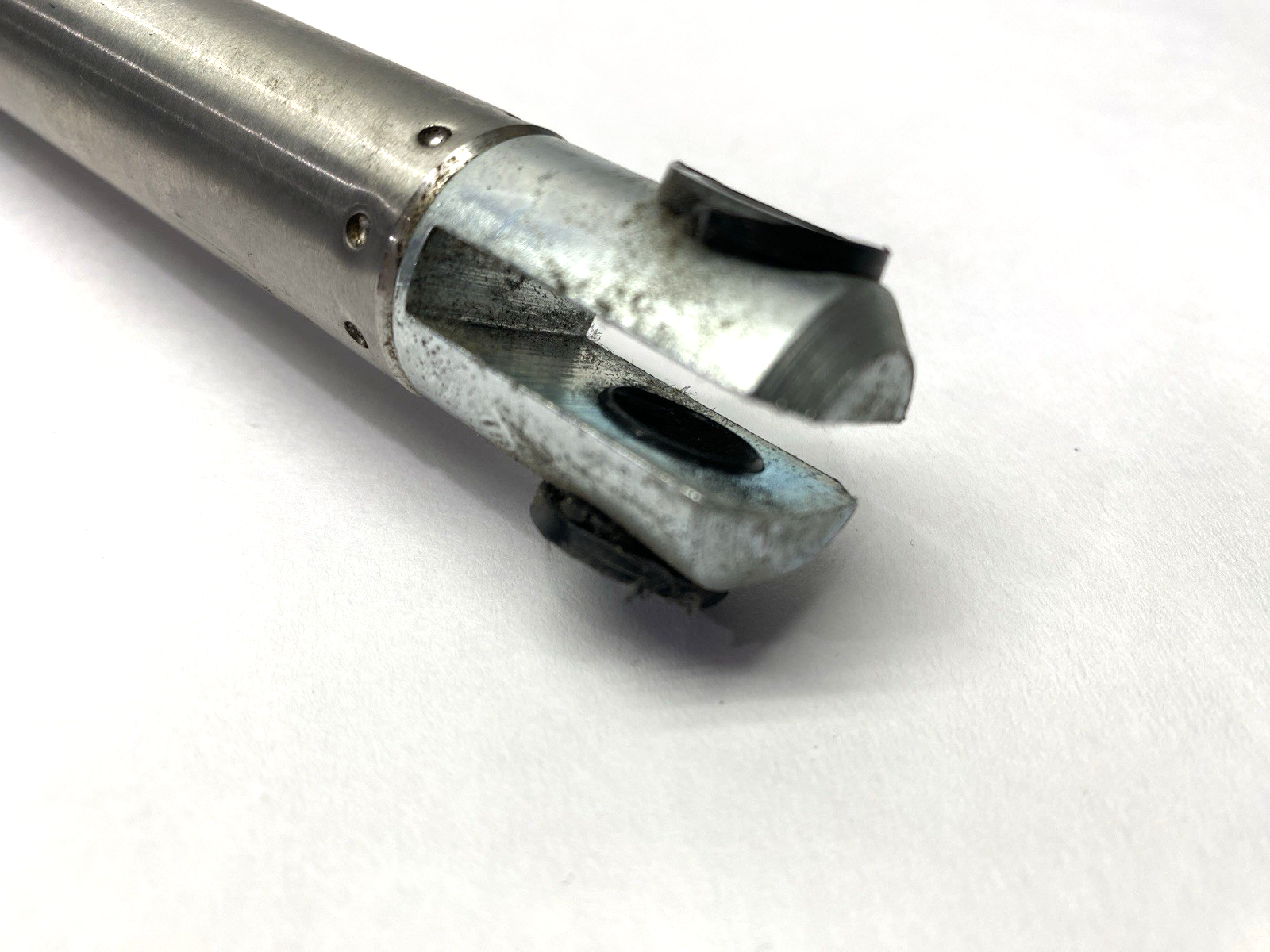 LA31-U078-00 | Linak Careline Linear Actuator w/ CB07-U0030-00 Control Box - For parts or not working - Maverick Industrial Sales