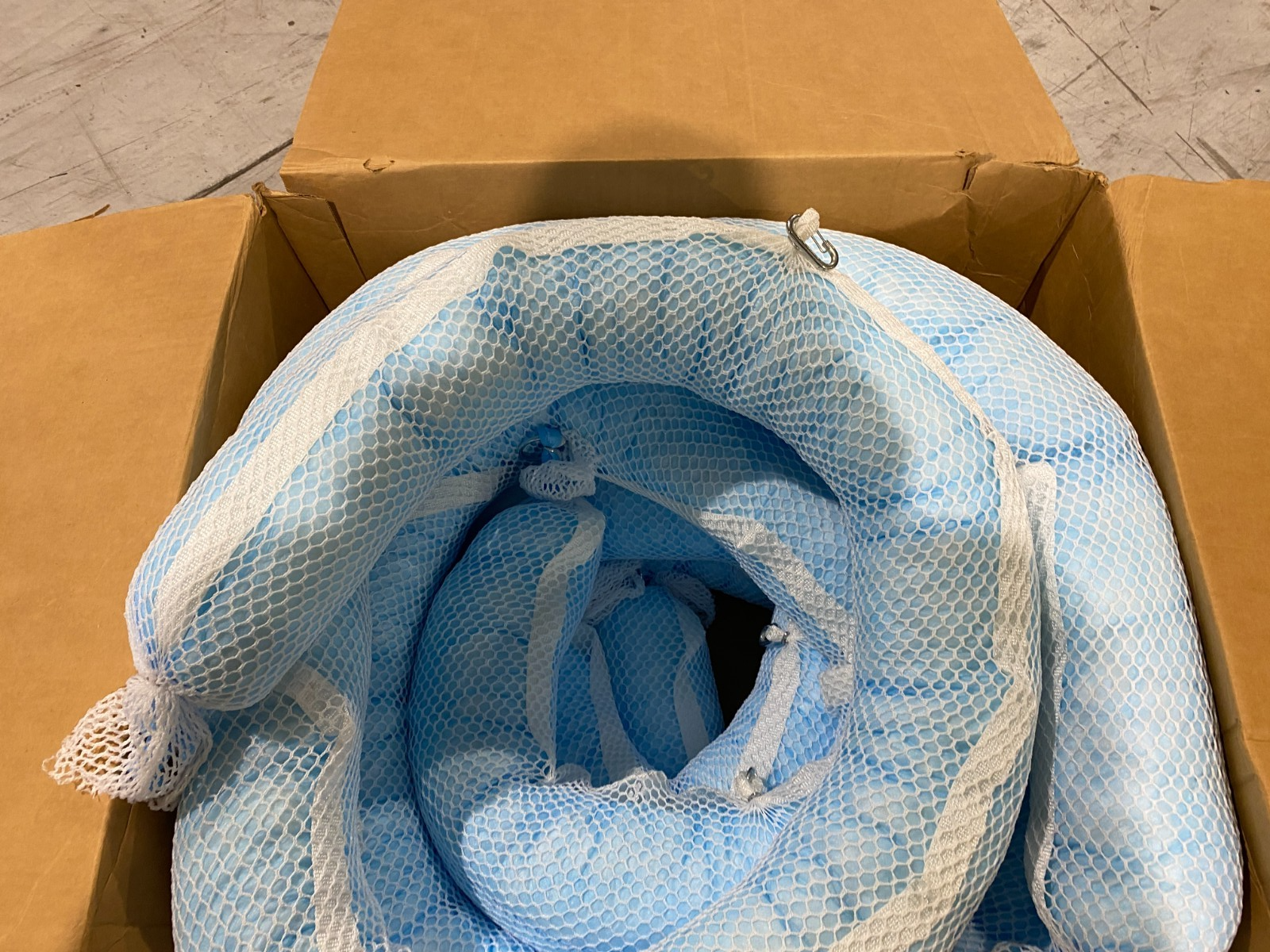 S-19490 | Uline Oil Only Sorbents 10' Length BOX OF 4 - New – Open Box - Maverick Industrial Sales