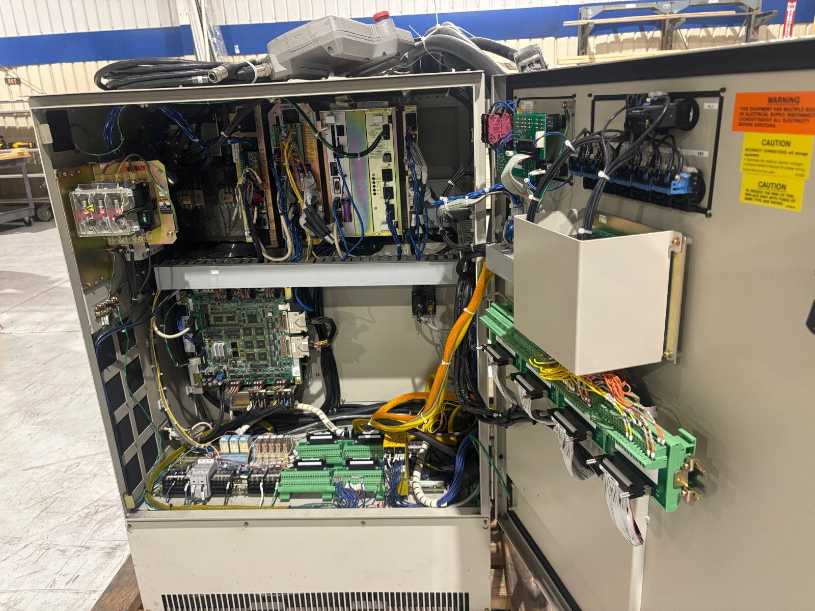 YR-UP6-A02 | Yaskawa Motoman Robot System with Yasnac XRC Controller ERCR-UP6-RB10 - Used - Maverick Industrial Sales