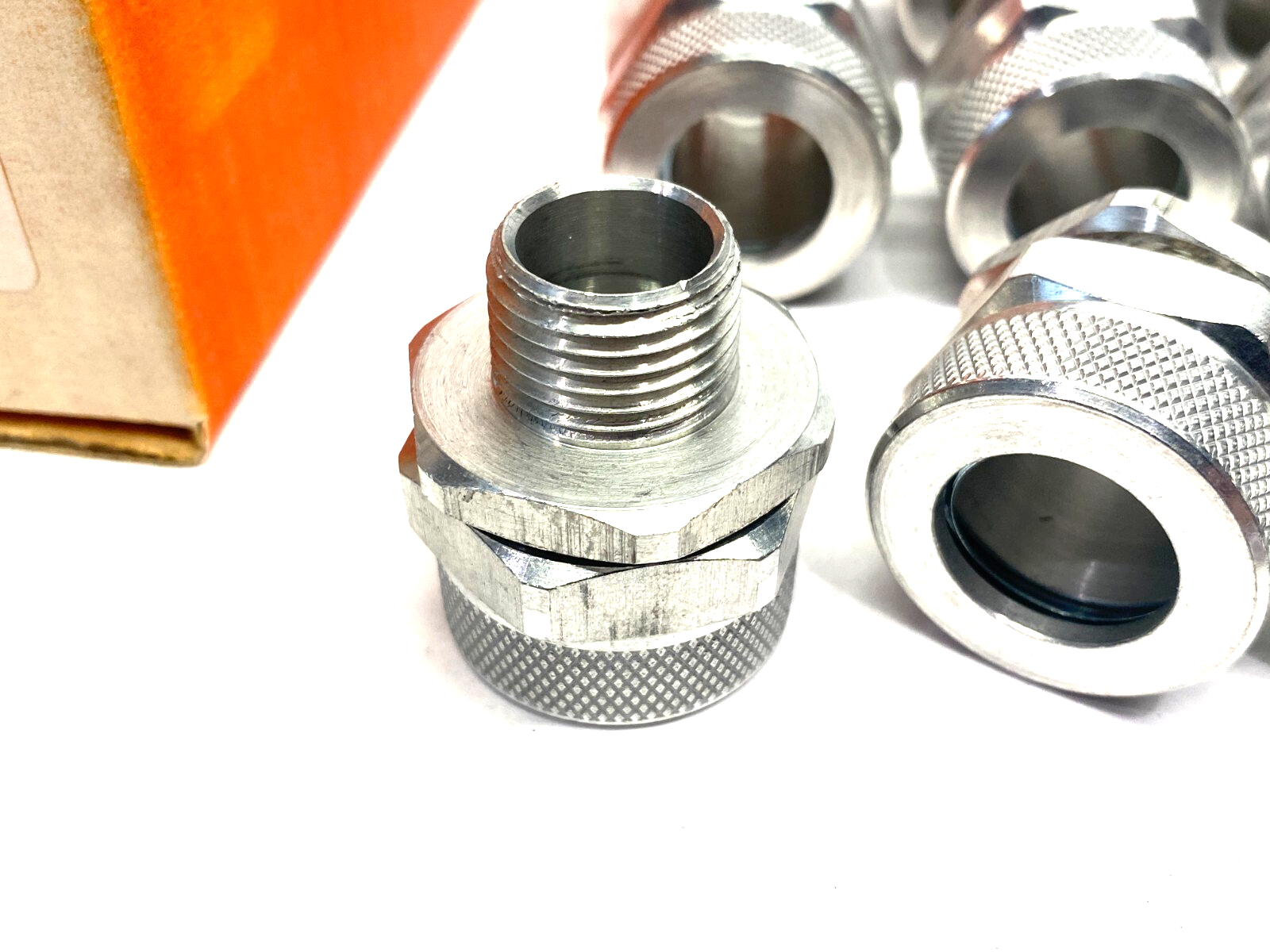 Remke RSR-1200-W Tuff-Seal Aluminum Cord Crip Bushing 1/2" NPT BOX OF 16 - New – Open box - Maverick Industrial Sales