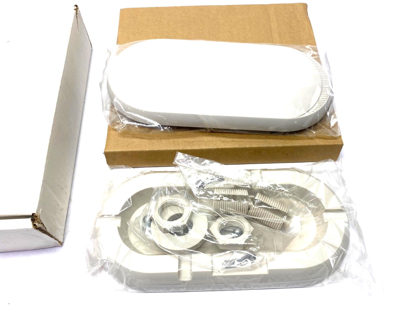 MCD2400PT36RPC | Maxrad Omni-directional Diversity Antenna 2.5Dbl 36" RPTNC - New – Open box - Maverick Industrial Sales