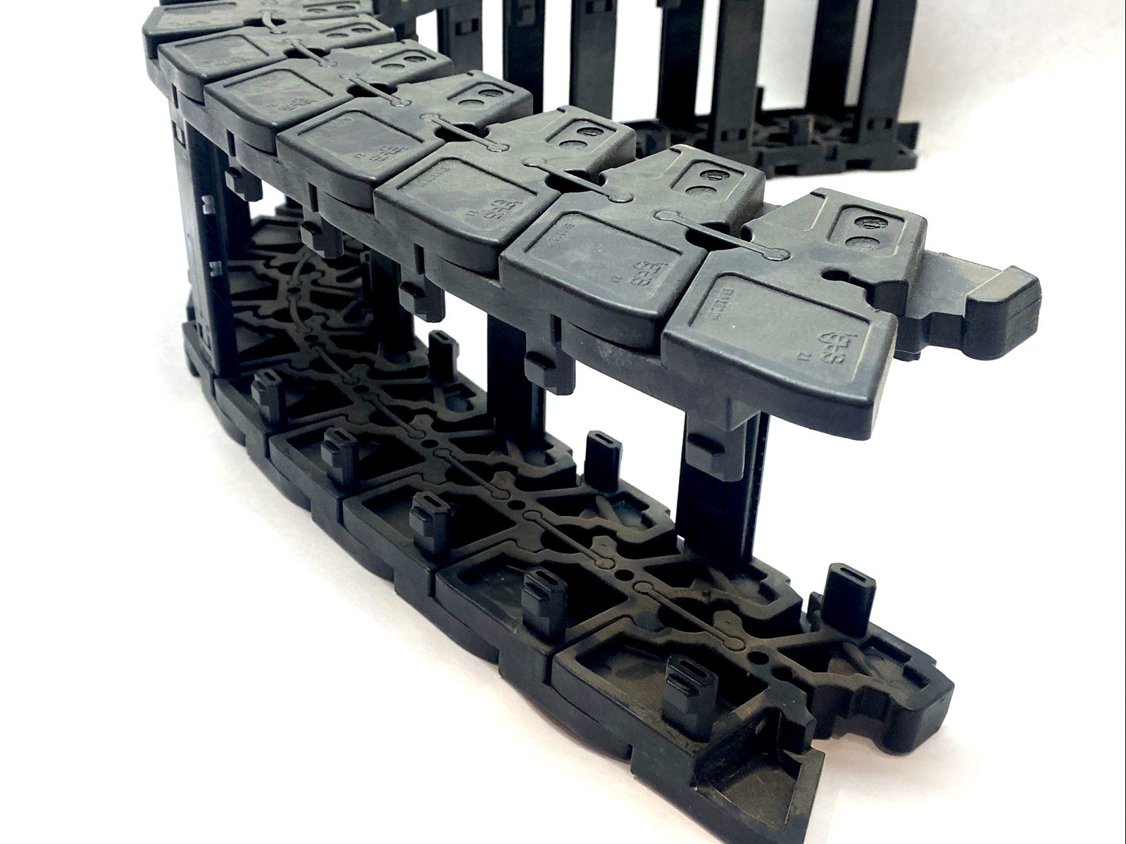 Igus E6.62.02.115 Energy Chain Cable Carrier 16 Links - Maverick Industrial Sales