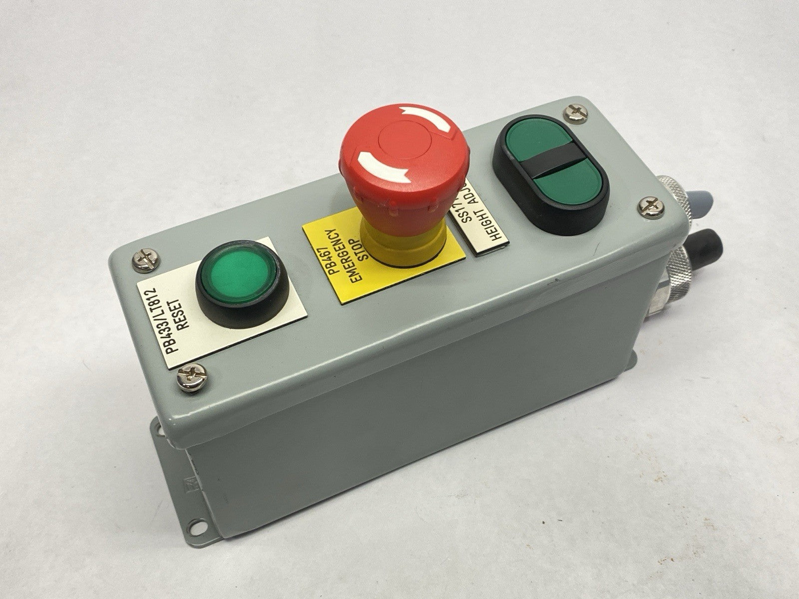 E3PBGXM | Hoffman Enclosure w/ Allen Bradley 800P-U2F3F3 800FP-LF3 800FP-MT44 - Used - Maverick Industrial Sales