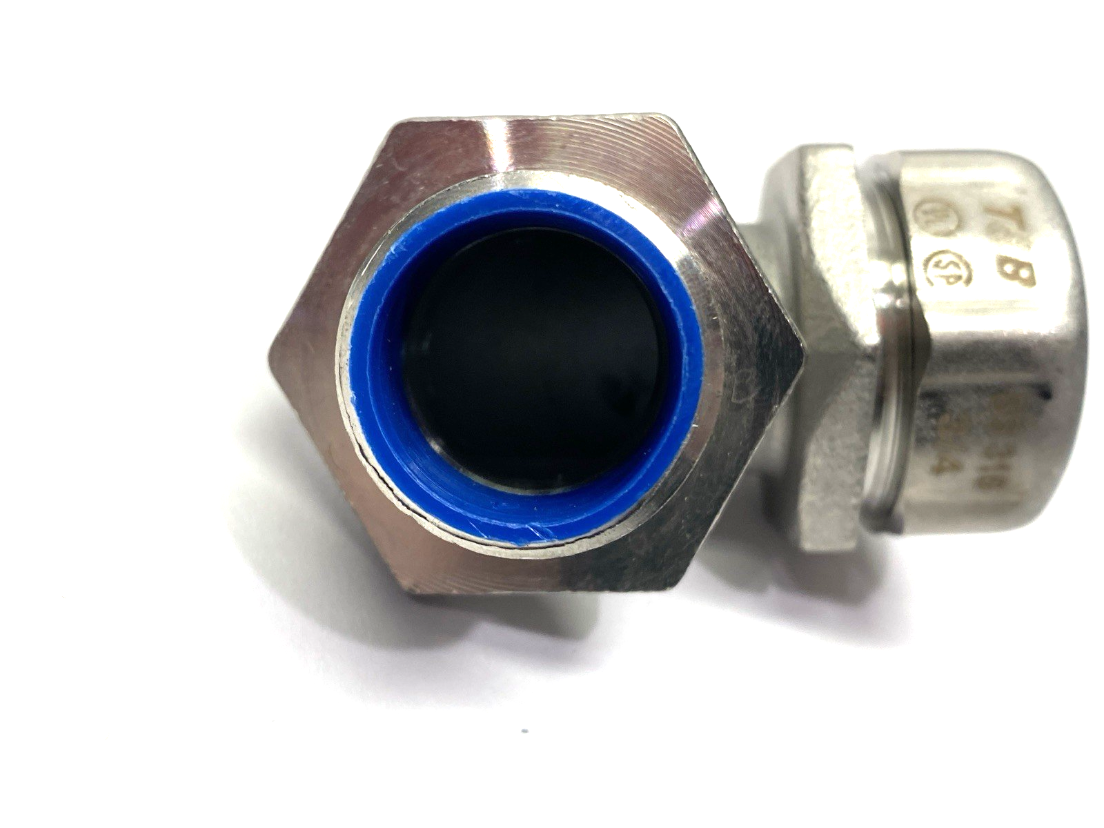 5353SST6HT | Thomas & Betts Liquidtight Fitting Right Angle 3/4" - New – Open box - Maverick Industrial Sales
