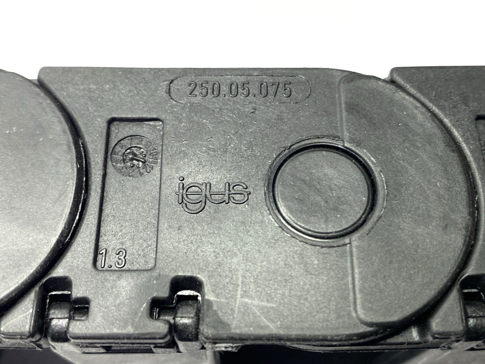 Igus 250-05 -075-0 E-Chain Assembly 7' Overall Length - Maverick Industrial Sales