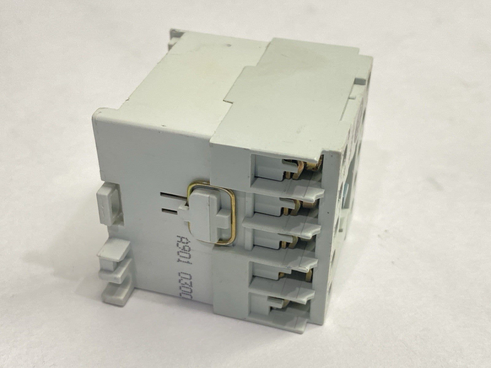 100-M09NZ2431 | Allen Bradley Ser A Mini Contactor 3-Pole 9A 24VDC Coil - Used - Maverick Industrial Sales